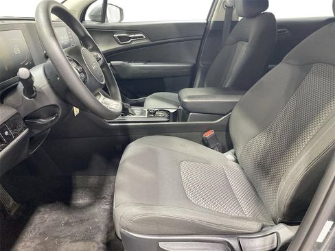 Used 2024 Kia Sportage LX FWD image 12