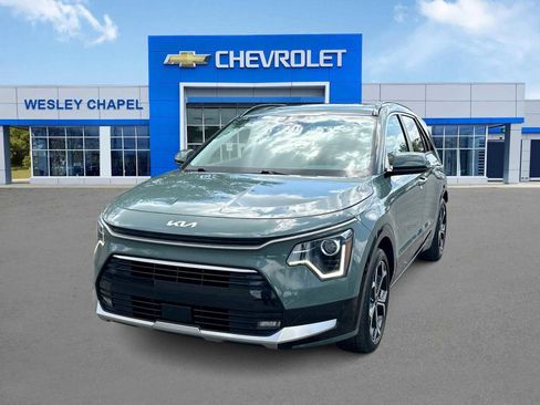 Used 2023 Kia Niro EX Touring FWD image 1