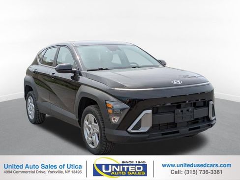 Used 2025 Hyundai Kona SE AWD/4WD image 1