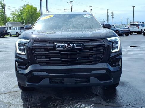 Used 2026 GMC Terrain Elevation w/ Elevation Premium Package AWD/4WD image 2
