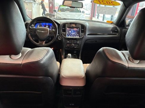 Used 2021 Chrysler 300 S image 29