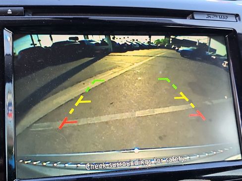 Used 2018 Nissan Murano S image 29