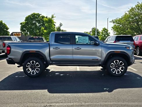 New 2026 GMC Canyon AT4 w/ AT4 Premium Package AWD/4WD image 7