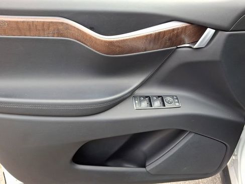 Used 2020 Tesla Model X Long Range image 17