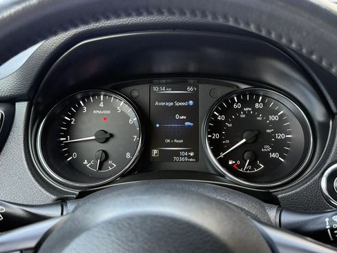 Used 2017 Nissan Rogue SV w/ Sun & Sound Touring Package image 33