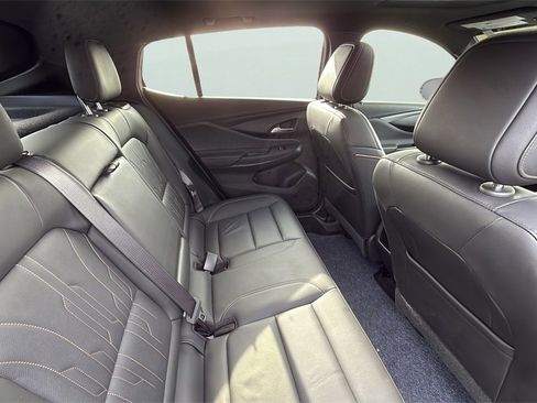 Used 2025 Buick Envista Avenir image 13