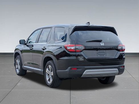 Used 2025 Honda Pilot EX-L image 3