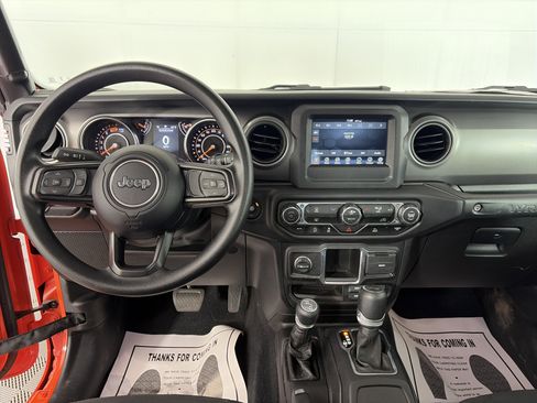 Used 2023 Jeep Wrangler Unlimited Sport AWD/4WD image 3