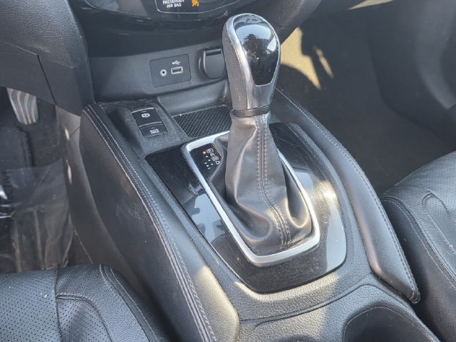 Used 2019 Nissan Rogue SL FWD image 22