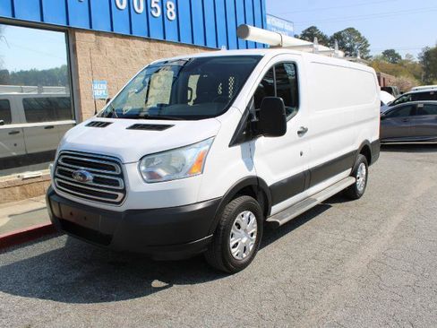 Used 2021 Ford Transit 250 Low Roof RWD image 3