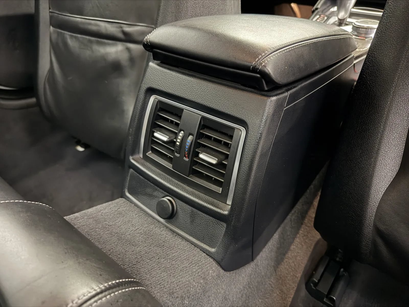 Used 2018 BMW M4 Convertible RWD image 40