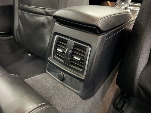 Used 2018 BMW M4 Convertible RWD image 40