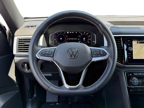 Used 2023 Volkswagen Atlas Cross Sport SEL AWD/4WD image 12