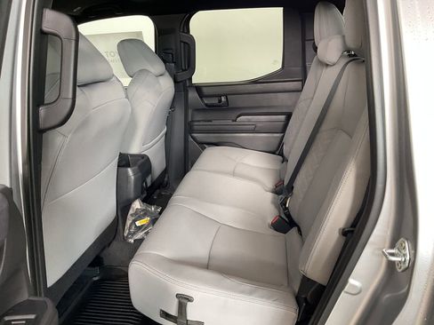 Used 2025 Toyota Tacoma SR5 image 17