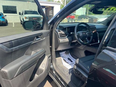 Used 2026 GMC Acadia Elevation w/ Black Edition FWD image 5