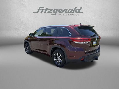 Used 2018 Toyota Highlander XLE w/ Protection Package #3 AWD/4WD image 5