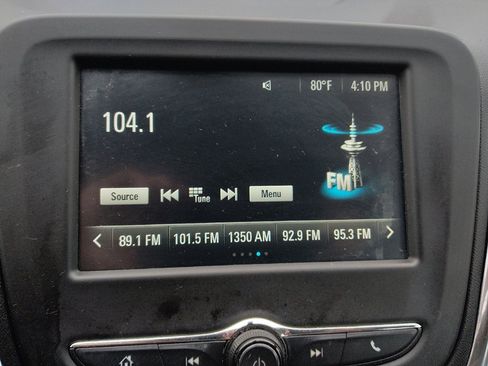 Used 2018 Chevrolet Equinox LS FWD image 25