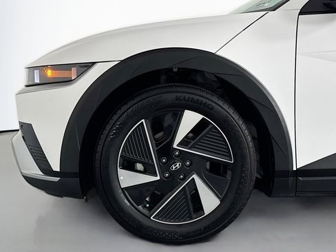 Used 2025 Hyundai Ioniq 5 SEL RWD image 9