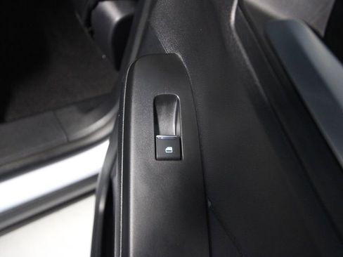 Used 2025 Ford Escape SE w/ Class II Trailer Tow Package image 26