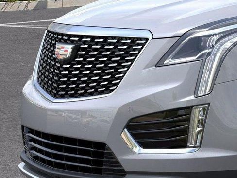 Certified 2025 Cadillac XT5 Premium Luxury AWD/4WD image 13