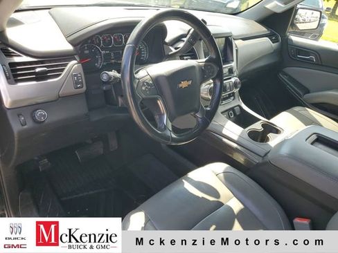 Used 2016 Chevrolet Suburban LT RWD image 7