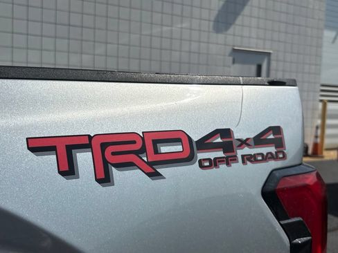 Used 2022 Toyota Tundra SR5 w/ TRD Off-Road Package AWD/4WD image 31