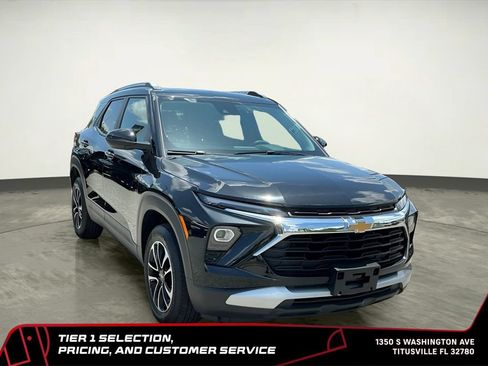 Used 2025 Chevrolet TrailBlazer LT AWD/4WD image 10