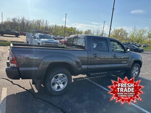 Used 2011 Toyota Tacoma PreRunner w/ TRD Sport Pkg image 4