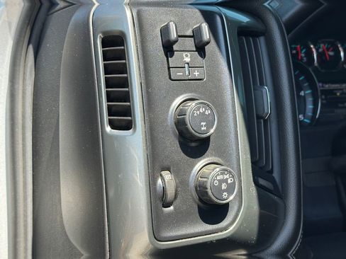 Used 2019 Chevrolet Silverado 2500 LTZ w/ Duramax Plus Package AWD/4WD image 18