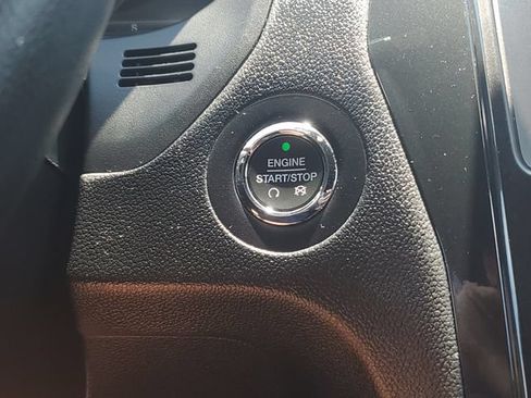 Used 2019 Ford Explorer XLT w/ Equipment Group 201A AWD/4WD image 21