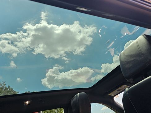 Used 2020 Land Rover Range Rover Evoque R-Dynamic SE image 35