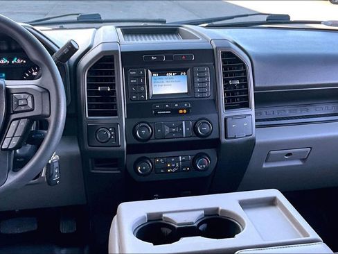 Used 2022 Ford F250 XL w/ Power Equipment Group image 6