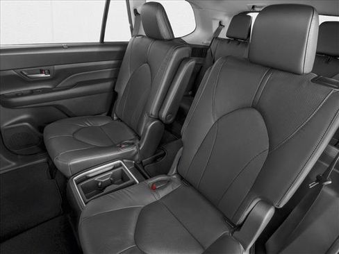 New 2026 Toyota Grand Highlander AWD image 9