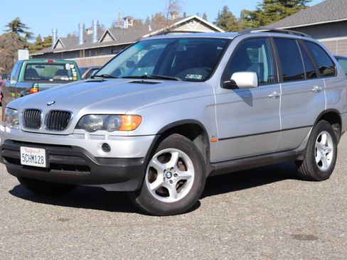 Used 2002 BMW X5 3.0i image 4