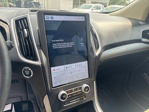 Used 2022 Ford Edge SEL w/ Convenience Package image 32