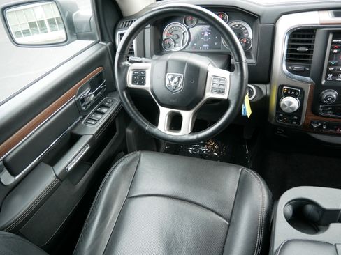 Used 2017 RAM 1500 Laramie image 9