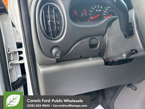 Used 2005 Ford E-250 and Econoline 250 image 15