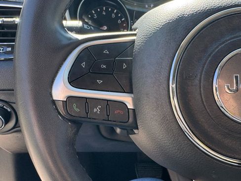 Used 2021 Jeep Compass Latitude image 18