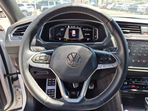 Used 2023 Volkswagen Tiguan SEL R-Line AWD/4WD image 20