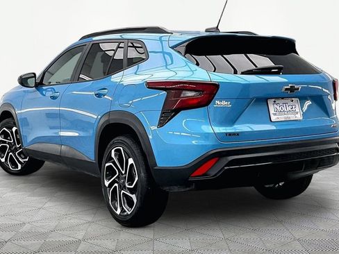 Used 2025 Chevrolet Trax RS w/ Driver Confidence Package FWD image 13