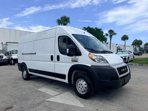 Used 2021 RAM ProMaster 2500 FWD image 1