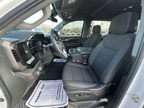 Used 2023 GMC Sierra 1500 Elevation image 11