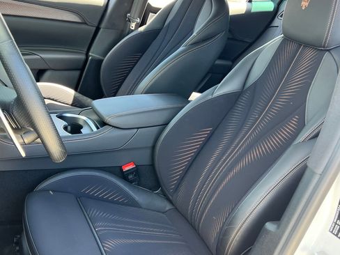 Used 2025 Maserati Grecale Folgore AWD/4WD image 30