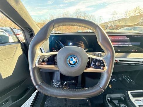 Used 2023 BMW iX xDrive50 w/ Sport Package image 11