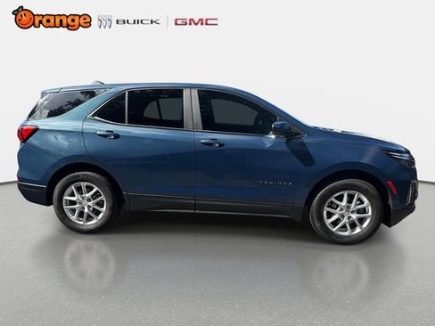 Used 2024 Chevrolet Equinox LT FWD image 2