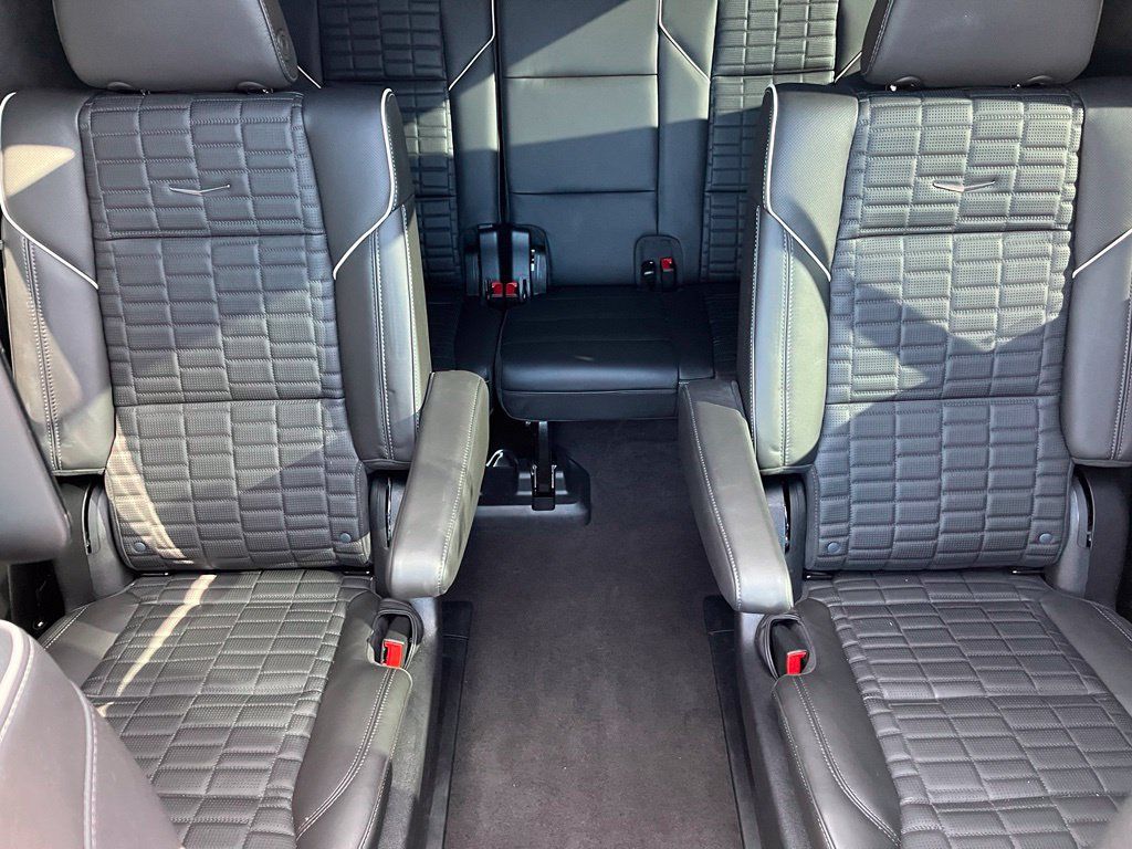 Used 2024 Cadillac Escalade Sport Platinum AWD/4WD image 17