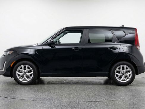 Used 2025 Kia Soul LX w/ LX Technology Package image 5