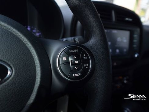 Used 2020 Kia Soul LX image 34