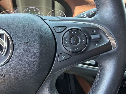 Used 2019 Buick Enclave Avenir w/ Avenir Technology Package FWD image 20