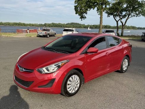 Used 2016 Hyundai Elantra SE FWD image 3